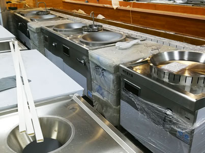 连锁商用厨房设备安装施工现场