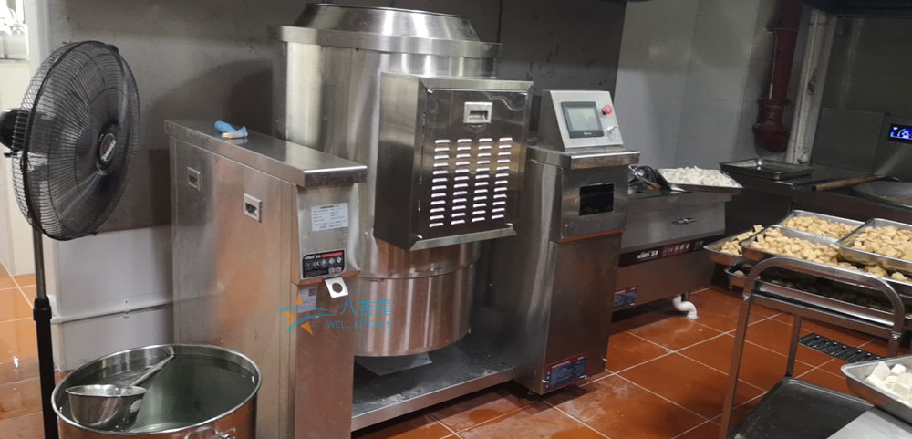 通艺实验学校食堂厨房大型智能炒菜机