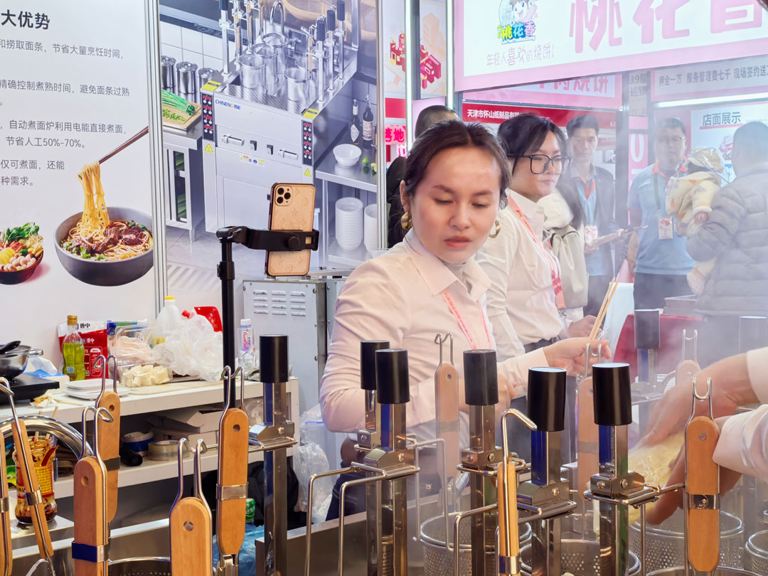 驰能八吉星厨房工程第三十三届上海国际酒店及餐饮业博览会现场